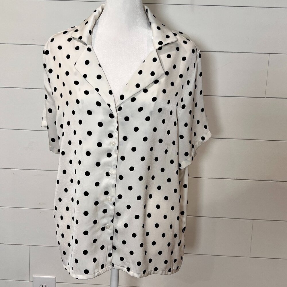Q2 Silky Ivory w/Black Polka Dots Button Down Blouse Size L